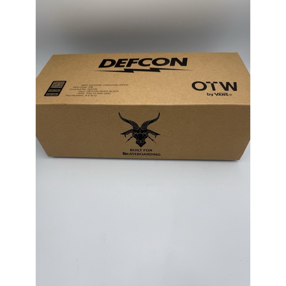 Vans x DEFCON Era 95 -NIB Size 11
